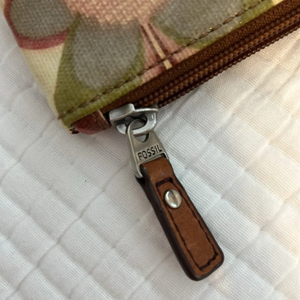 *Fossil Pouch - Picture 4 of 4